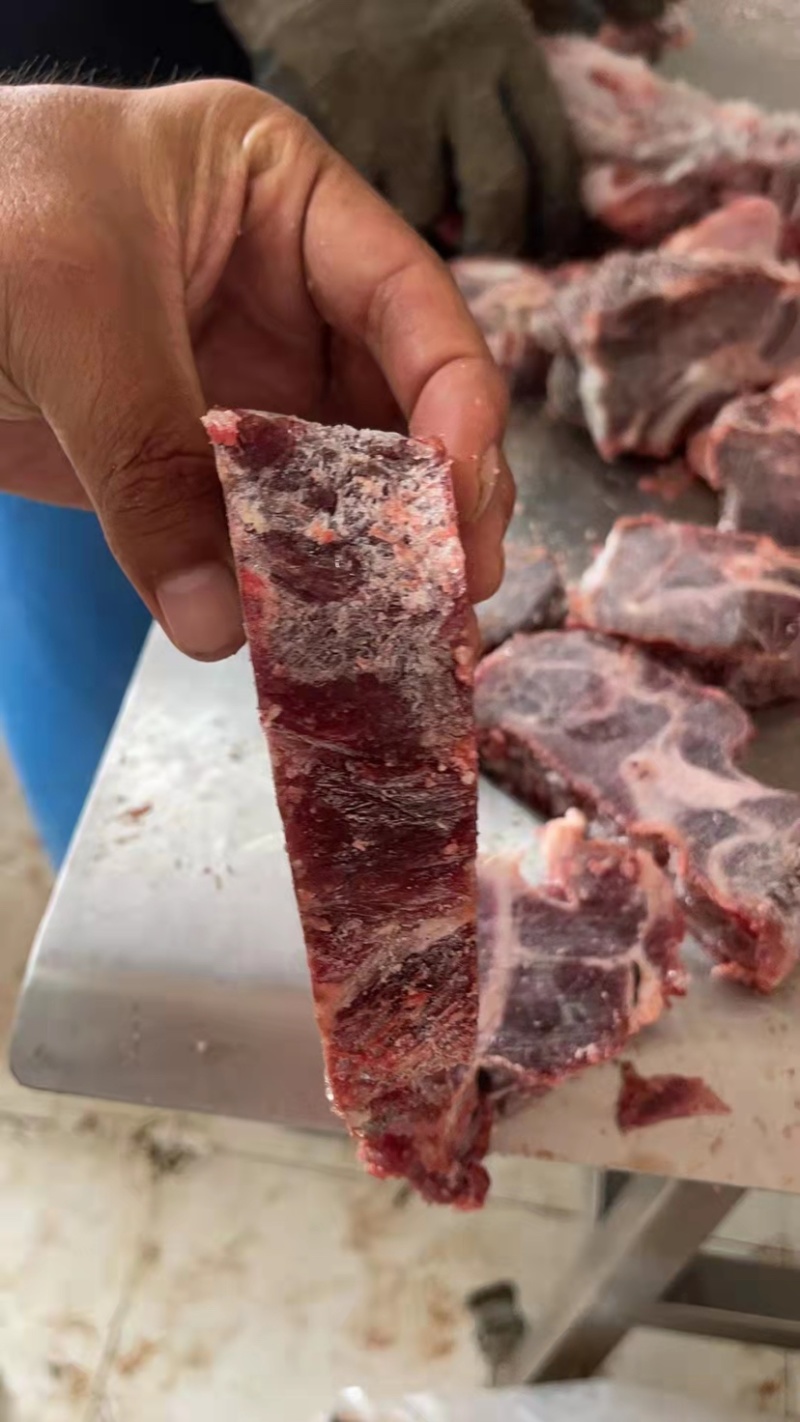 多肉牛脖骨，精品，鲜货中的精品，片，块随心定都可以