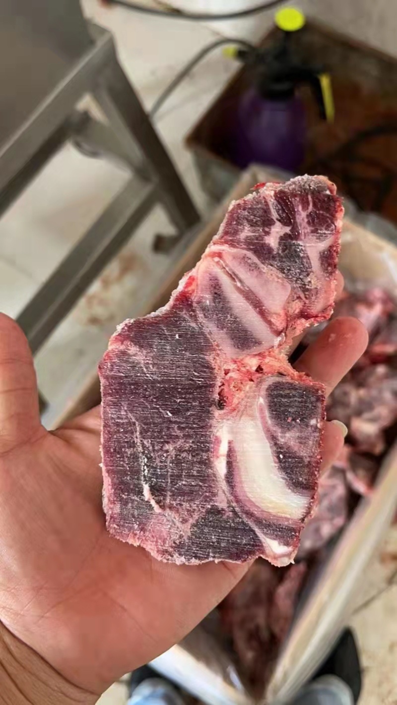 多肉牛脖骨，精品，鲜货中的精品，片，块随心定都可以