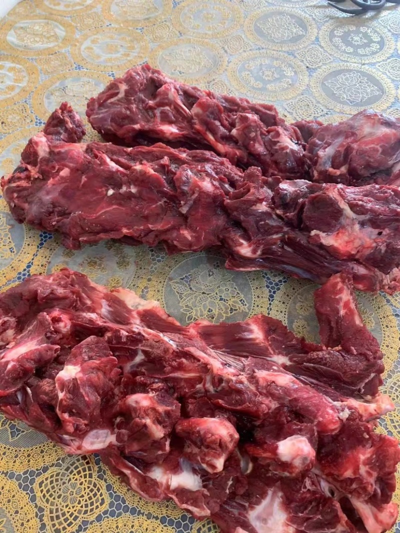 多肉牛脖骨，精品，鲜货中的精品，片，块随心定都可以
