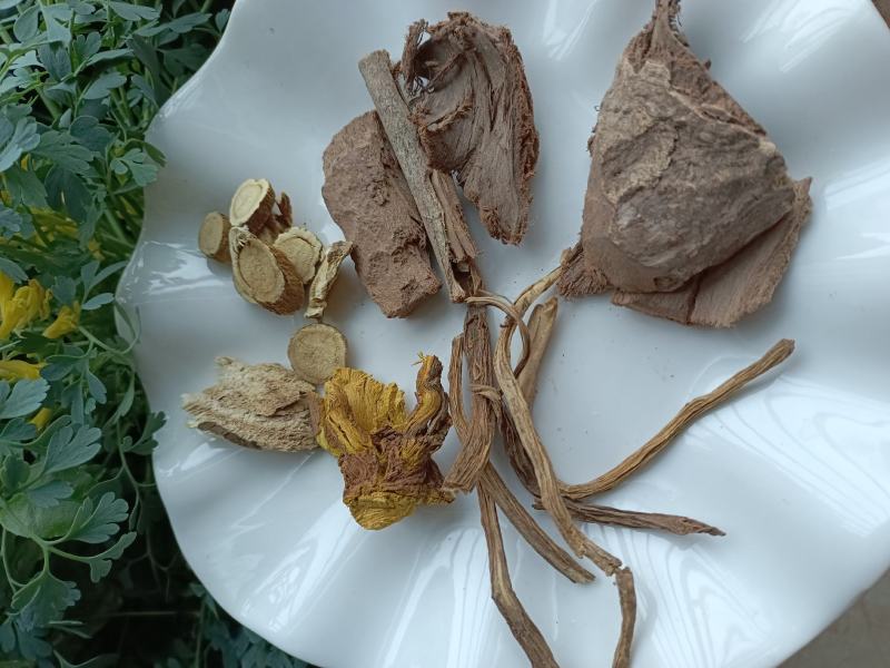 泡脚全是中药材减肥看苦参泡脚泡脚减肥