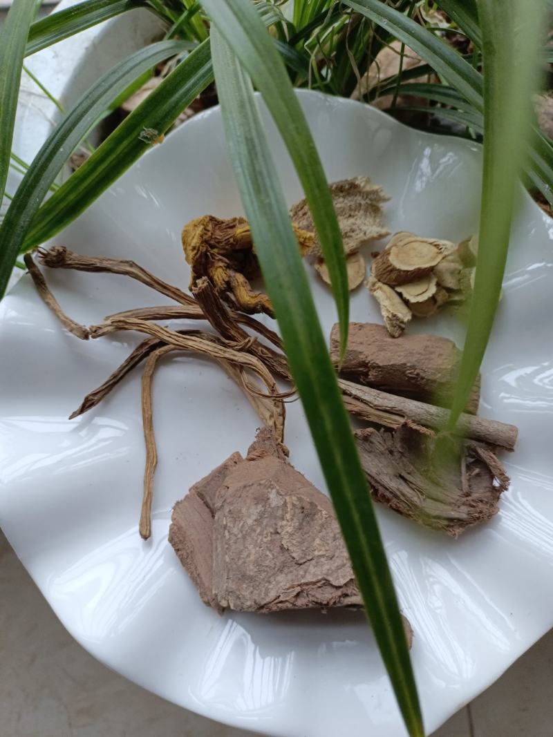泡脚全是中药材减肥看苦参泡脚泡脚减肥