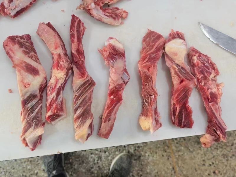 牛腹肋条，国产纯干牛腹肋条肉，价格合适，厂家直发，量大从