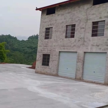 渝北区机场外围300平厂房场地出租，房屋面积。5w/年。