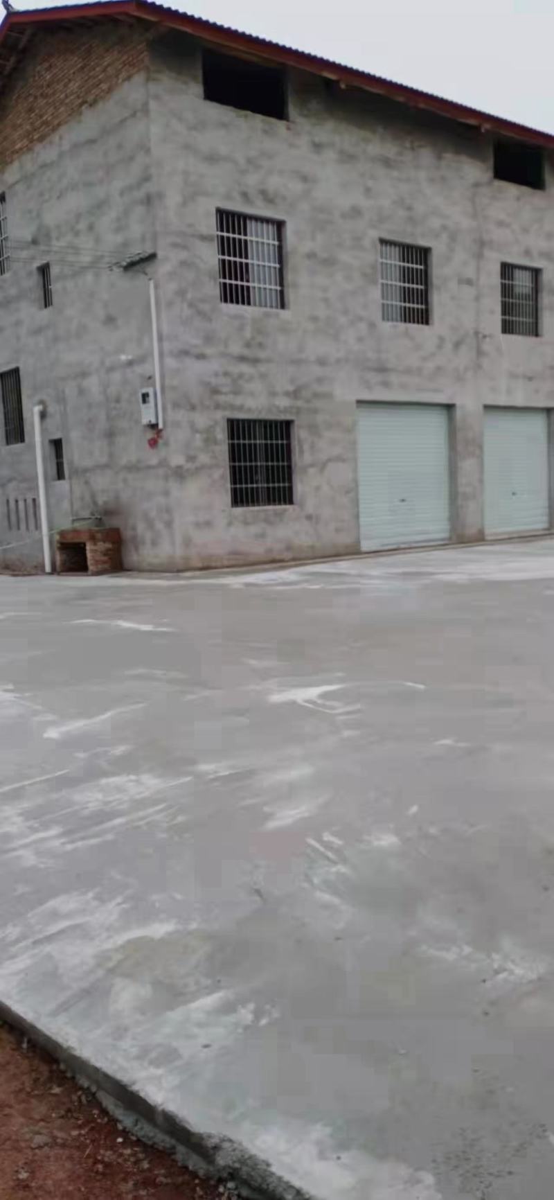 渝北区机场外围300平厂房场地出租，房屋面积。5w/年。