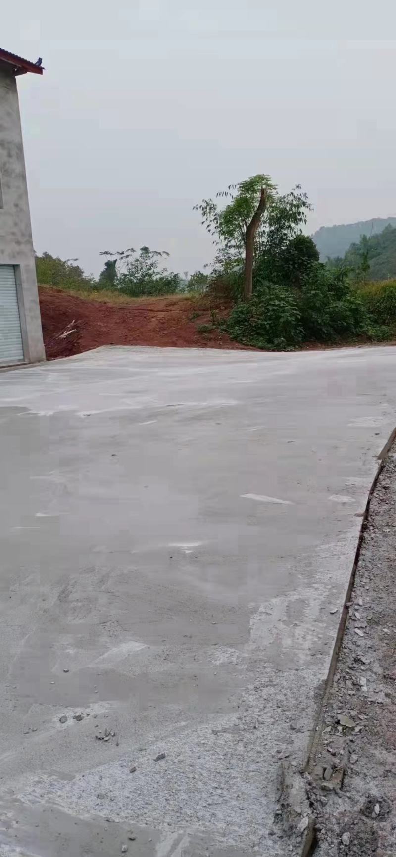 渝北区机场外围300平厂房场地出租，房屋面积。5w/年。