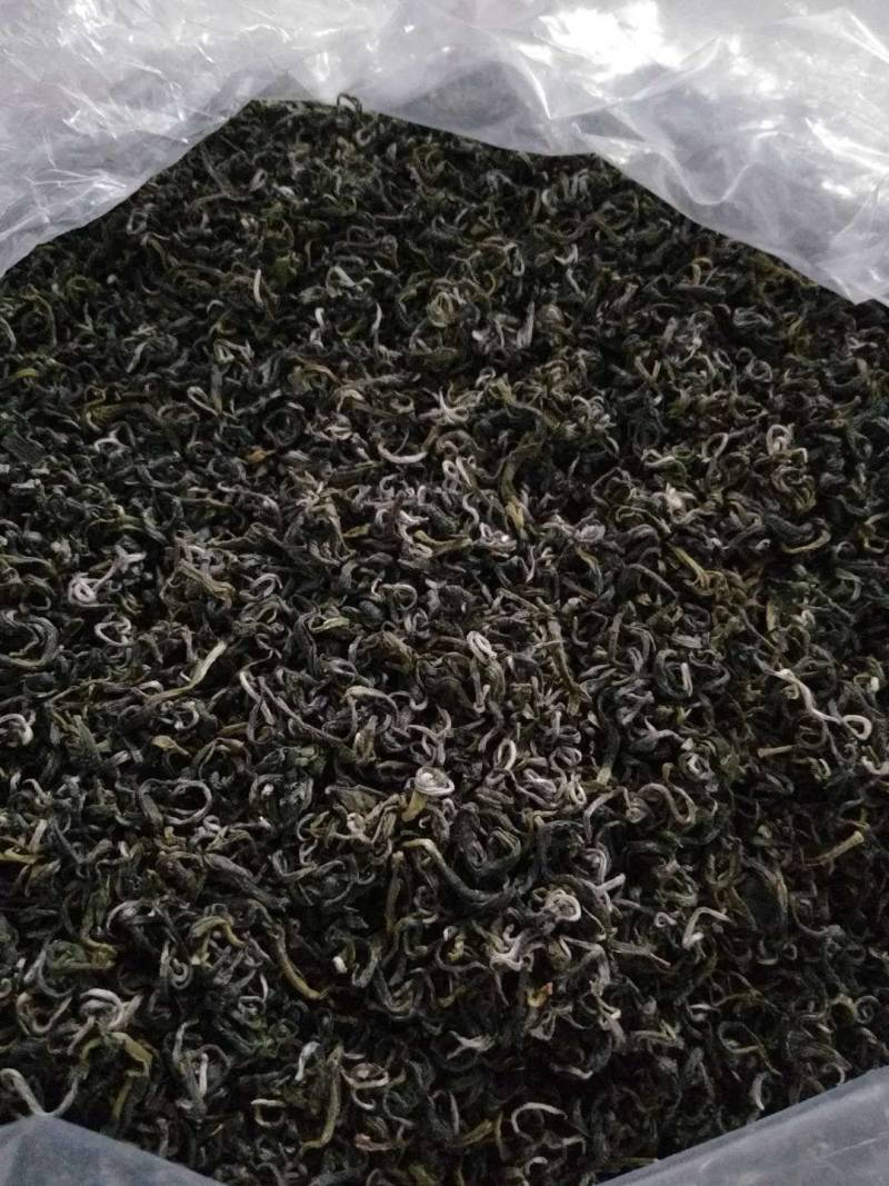湖南宜章莽山高山云雾绿茶，红茶。野山茶。