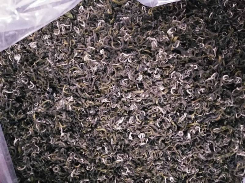 湖南宜章莽山高山云雾绿茶，红茶。野山茶。