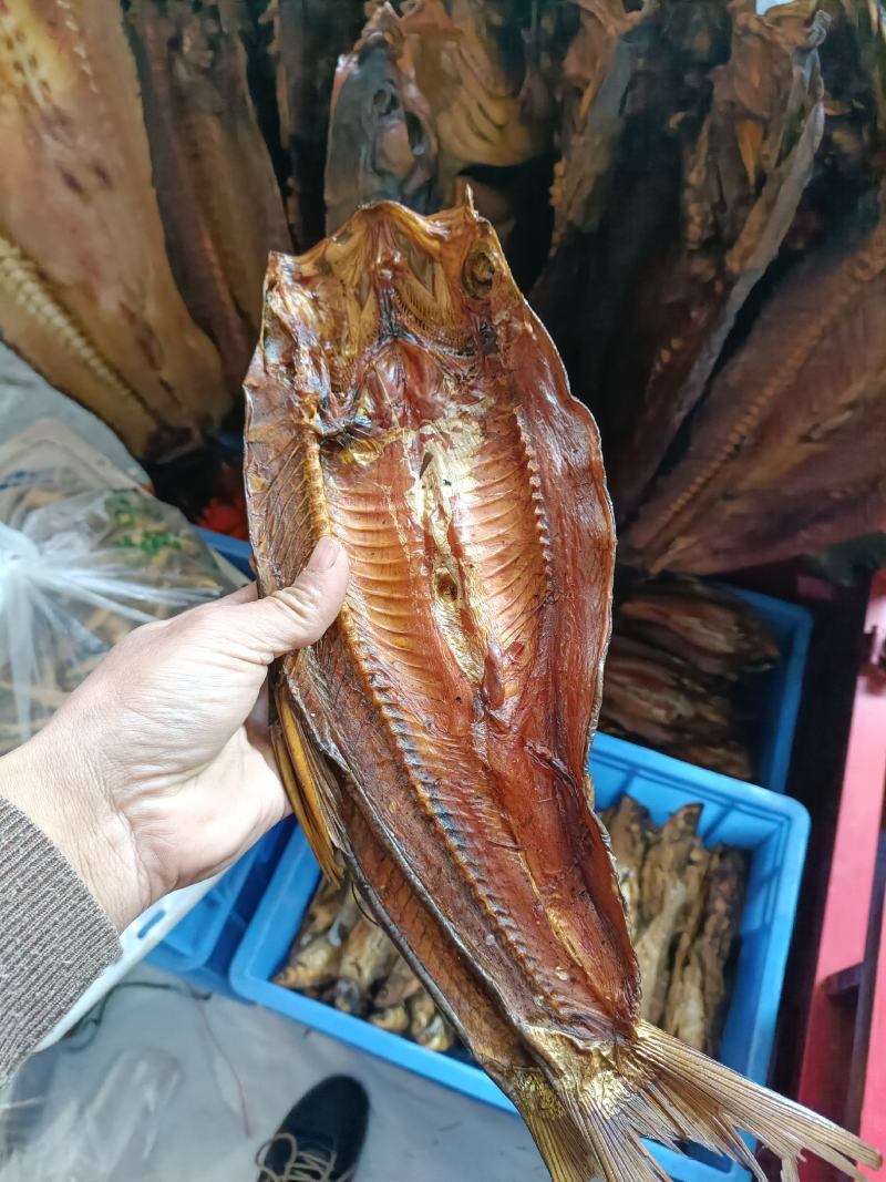 干鱼。干虾，鲜货都有