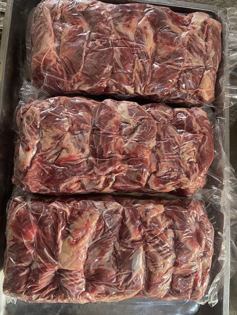 厂家直销，货品保真，纯干腹肉条，牛肋肉，量大优惠。