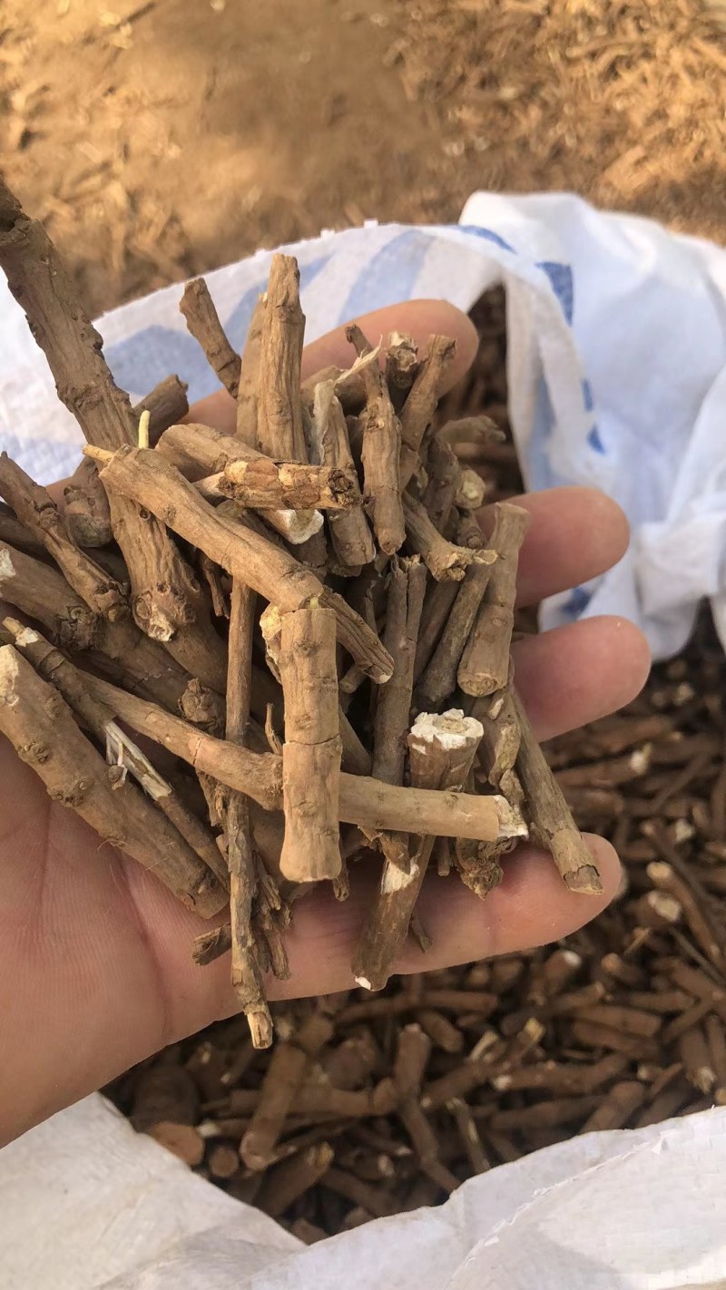 陕西产，牡丹皮个子，粉丹，黑丹