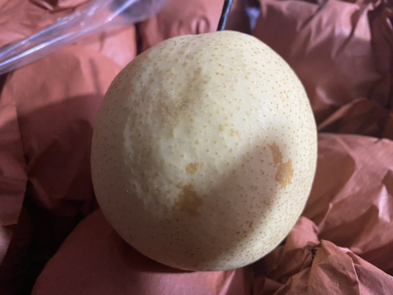 山西祁县酥梨，甘甜多汁，口感香甜。