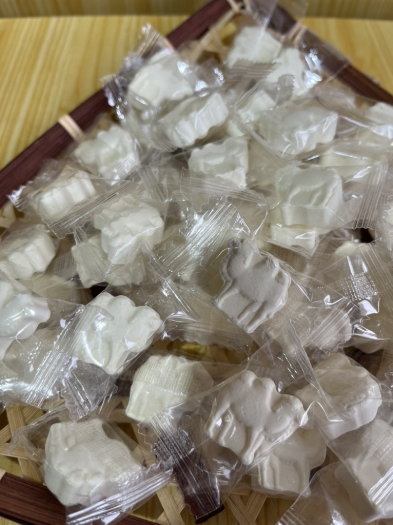 展会地摊市场奶贝奶片牛奶片羊奶片驼奶片欢迎订购