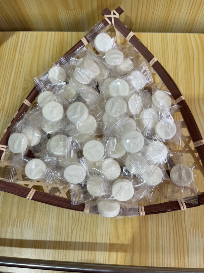 展会地摊市场奶贝奶片牛奶片羊奶片驼奶片欢迎订购