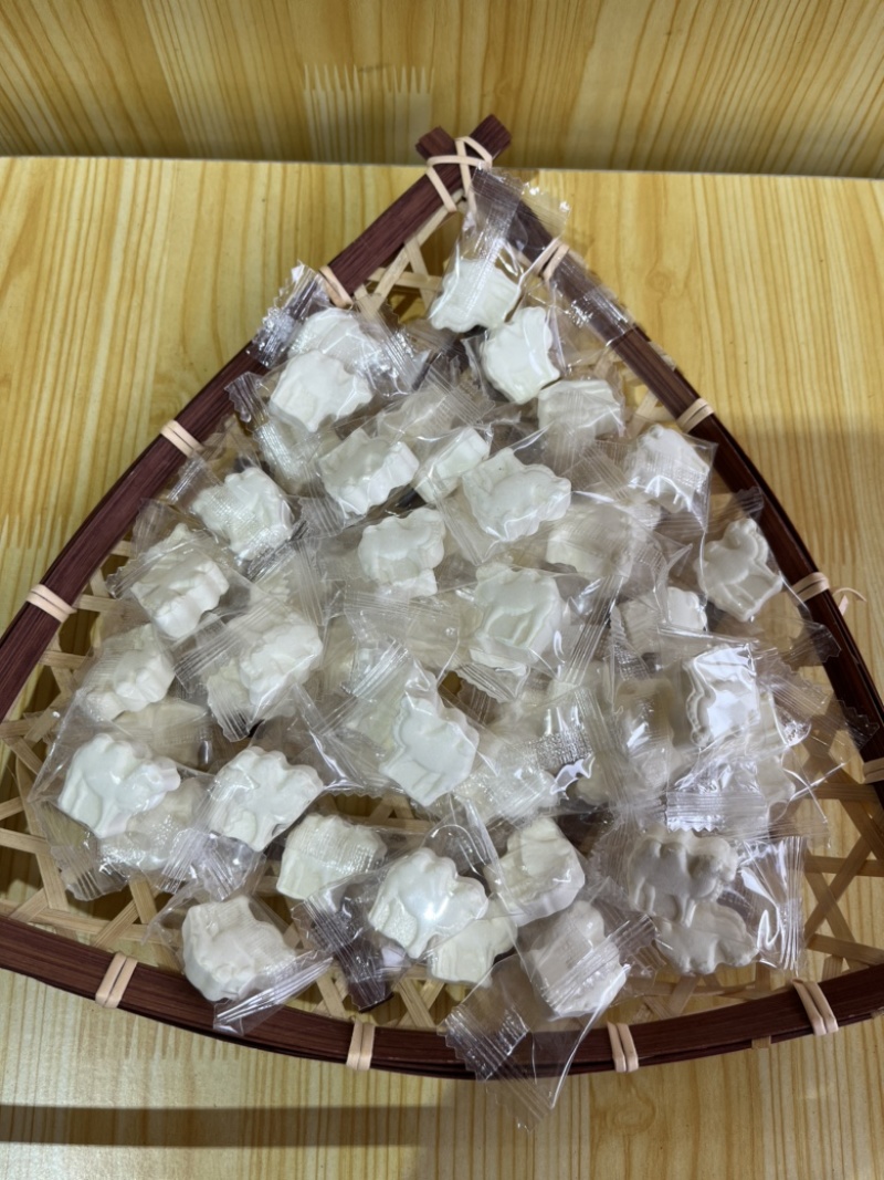展会地摊市场奶贝奶片牛奶片羊奶片驼奶片欢迎订购