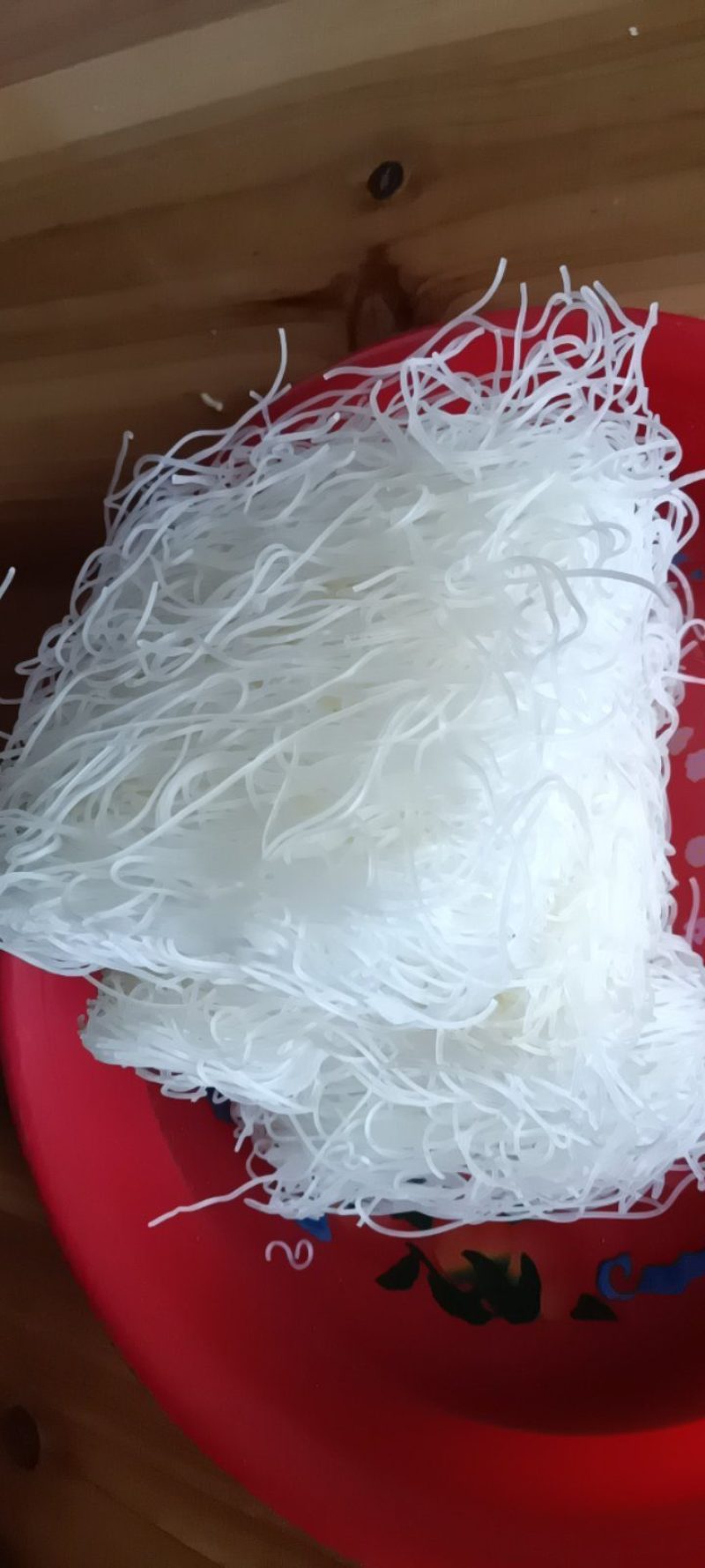 农家自制的细米粉，经济实惠炒煮都可以，5斤一件包邮。