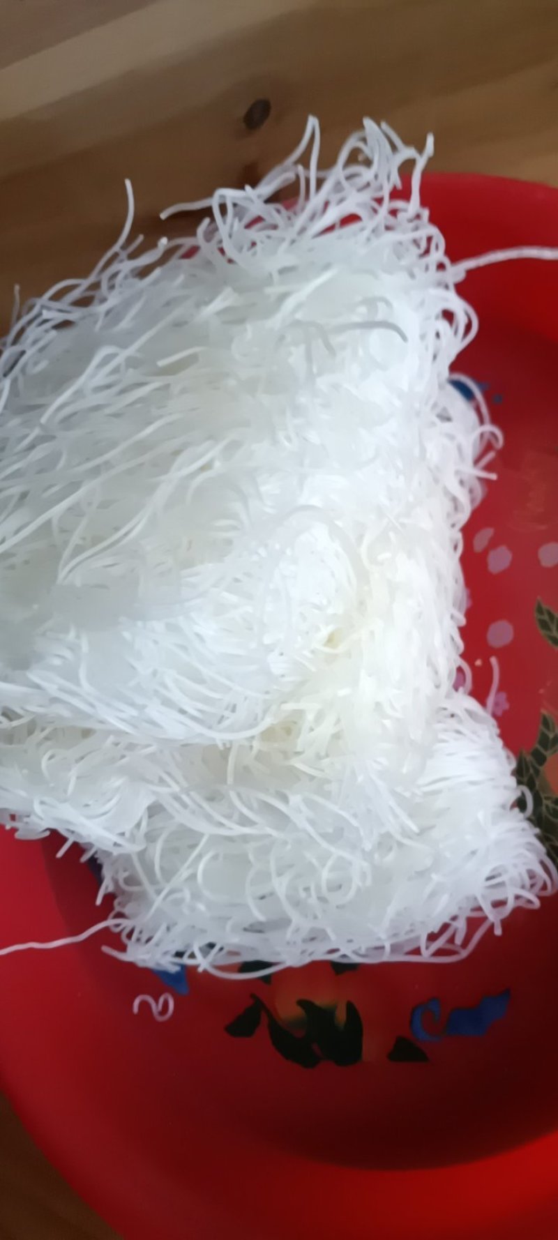 农家自制的细米粉，经济实惠炒煮都可以，5斤一件包邮。