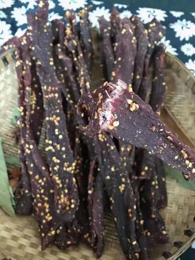 热销牛肉干风干手撕牛肉厂家景区特产展会零食风干猪肉脯