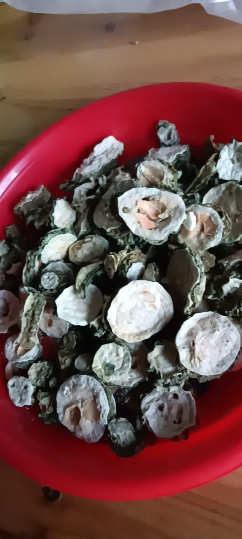 农家自制的苦瓜干，清凉新鲜，1斤为一件包邮。