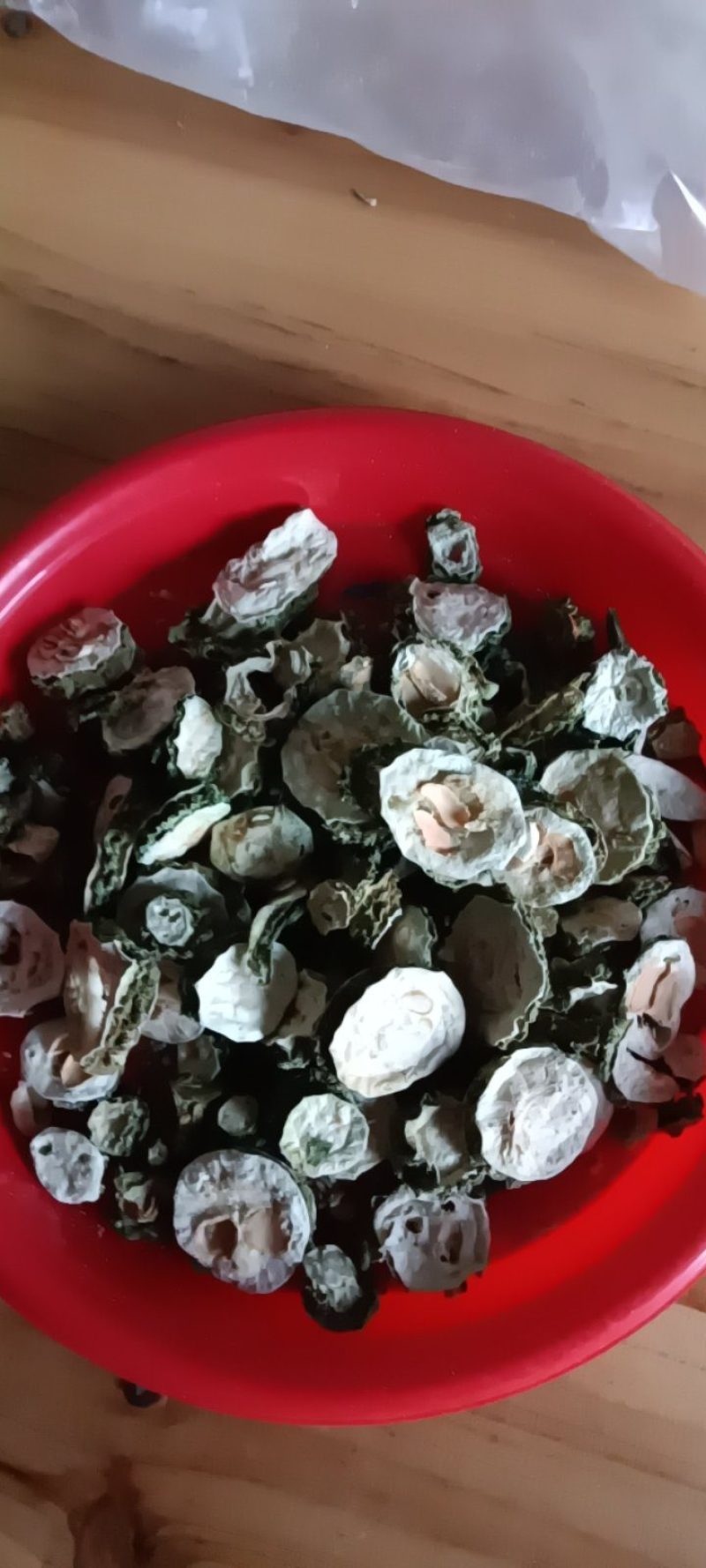 农家自制的苦瓜干，清凉新鲜，1斤为一件包邮。