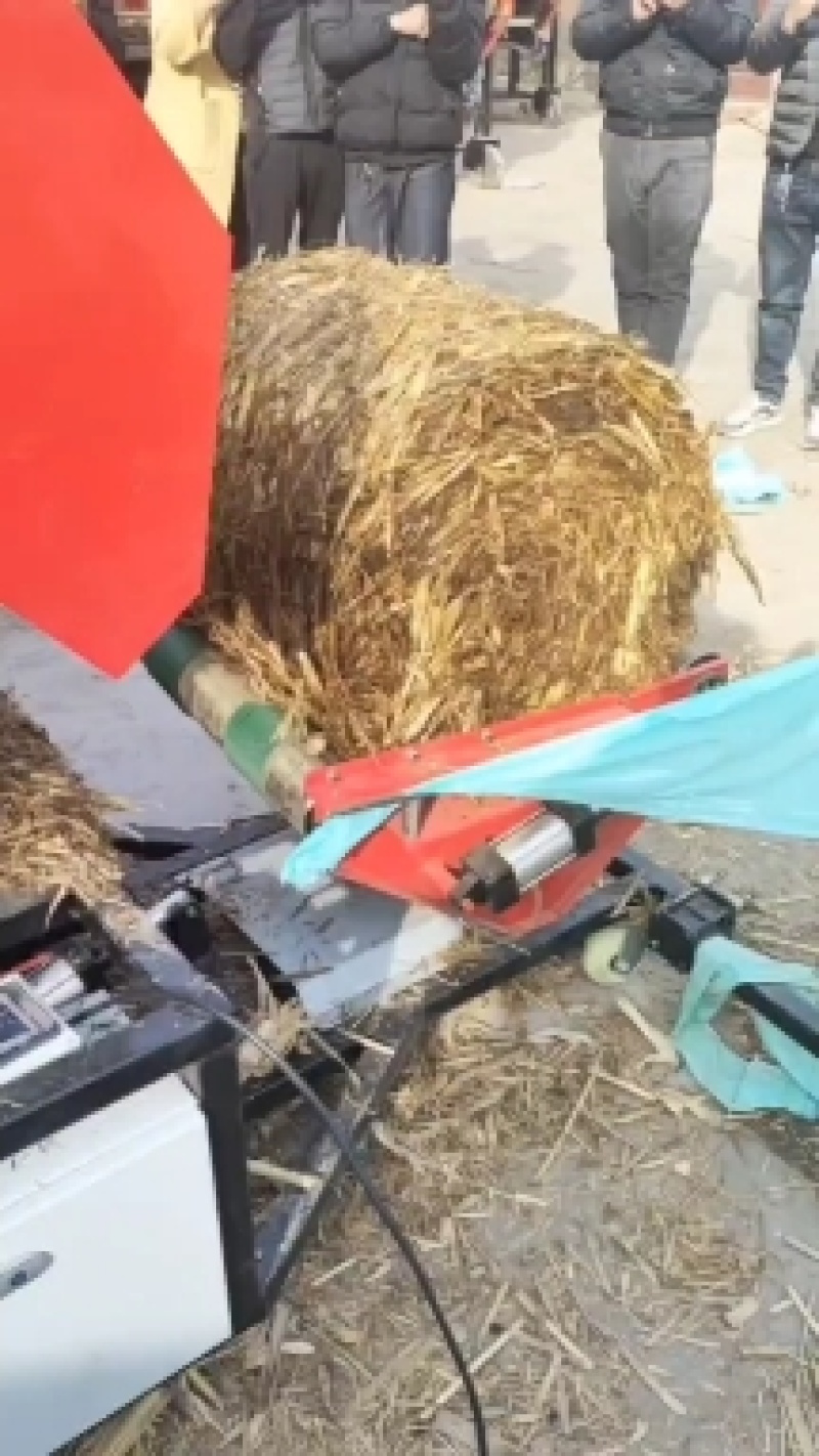 青储打捆包膜机牧草玉米秸秆打捆机稻壳木屑压块机宠物垫料压