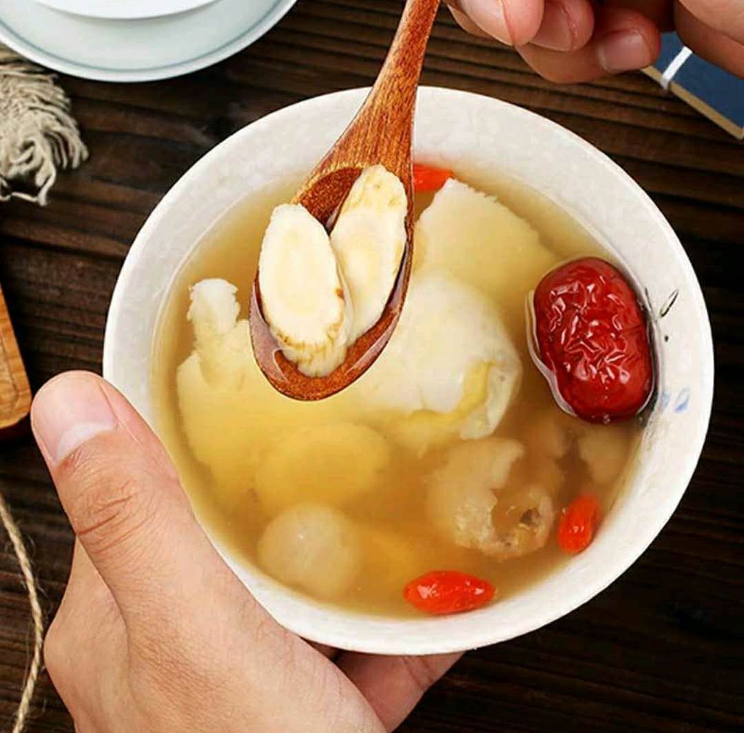 黄芪西洋参炖汤图