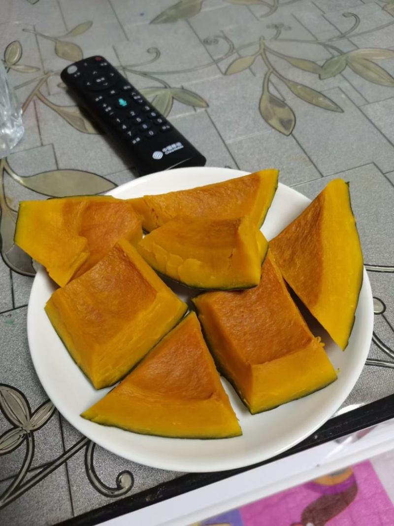 精品贵族南瓜，耐储存，口感好，粉面甜，欢迎各位老板。