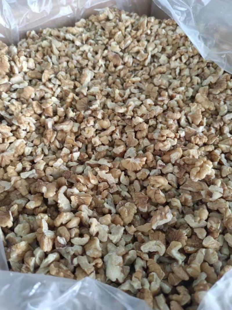 核桃仁，碎仁，烘培专用仁都有货，产地漾濞，正宗大泡核桃仁