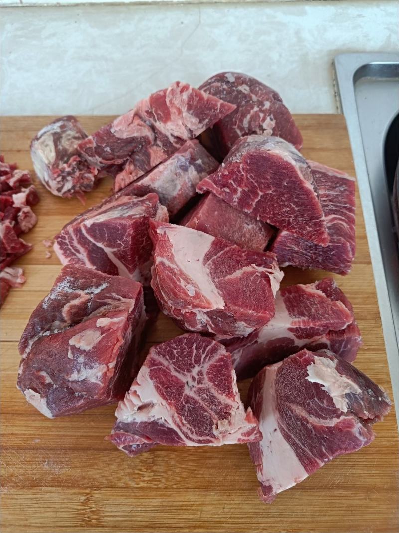 牛腿肉新鲜现杀原切黄牛农家散养生鲜火锅食材生牛肉减脂肉类
