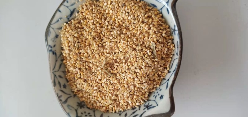 谷篦子猪牛羊鸡鸭鹅饲料厂家直销量大从优