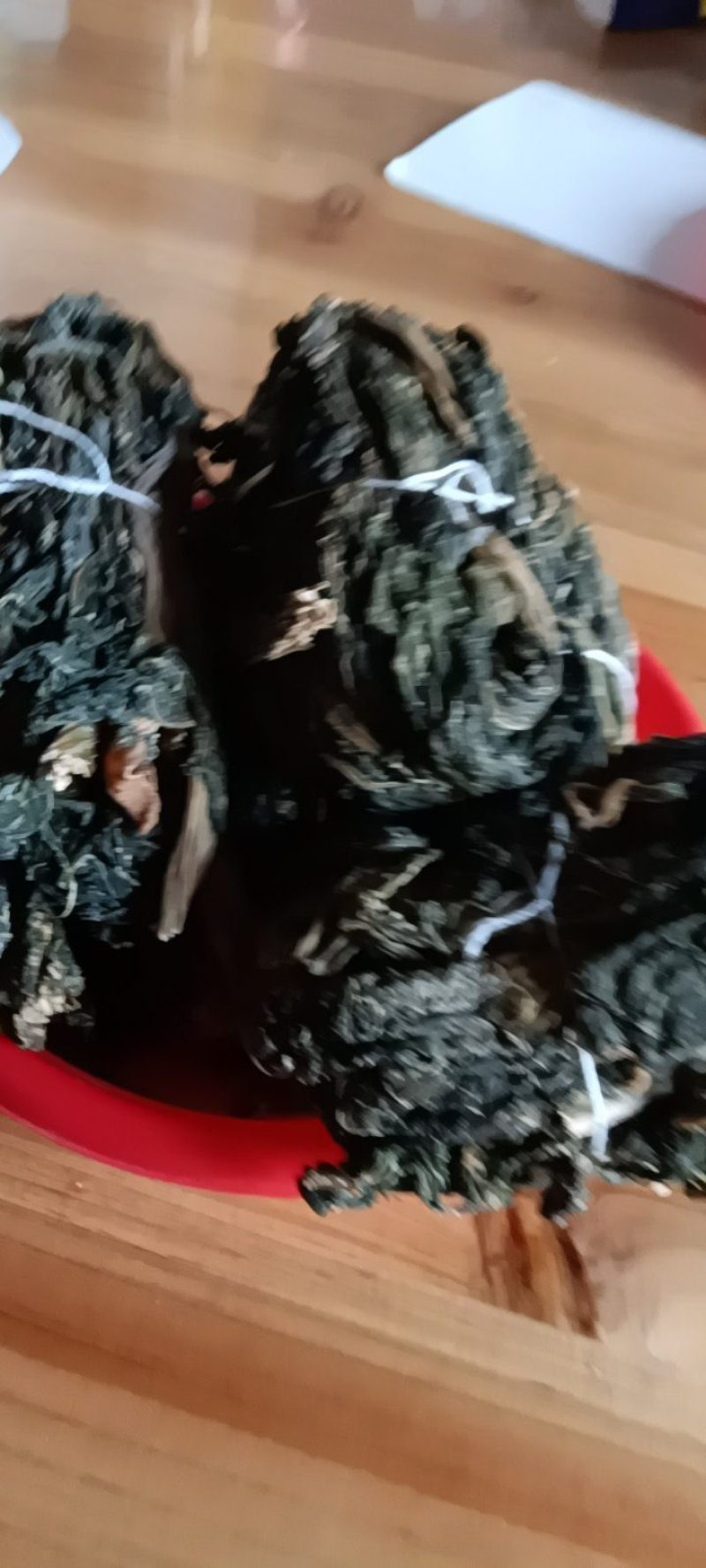 农家自种的新鲜海带，质量好，1斤一件包邮。