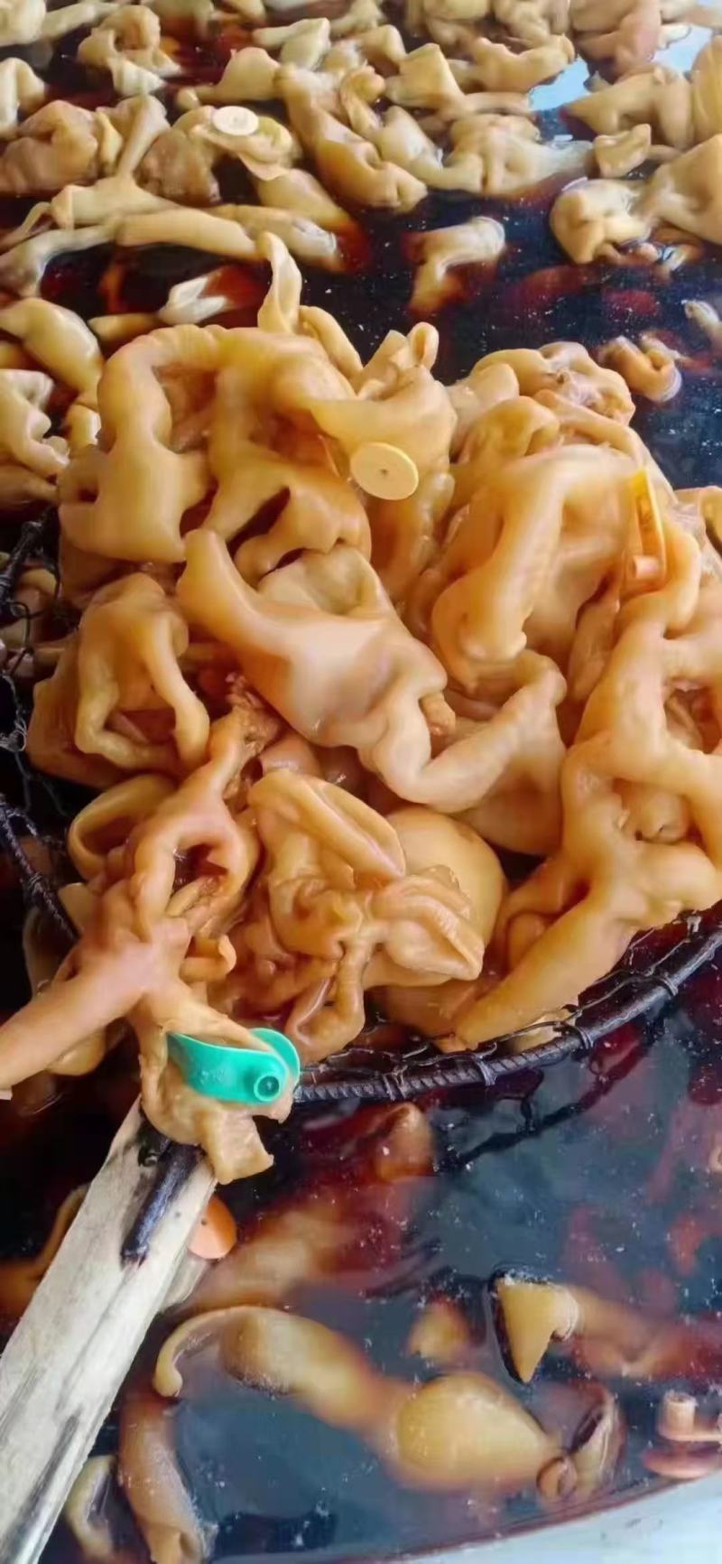 酱香羊脸皮，色泽鲜亮，整张羊脸！质量保证！60斤一箱起发