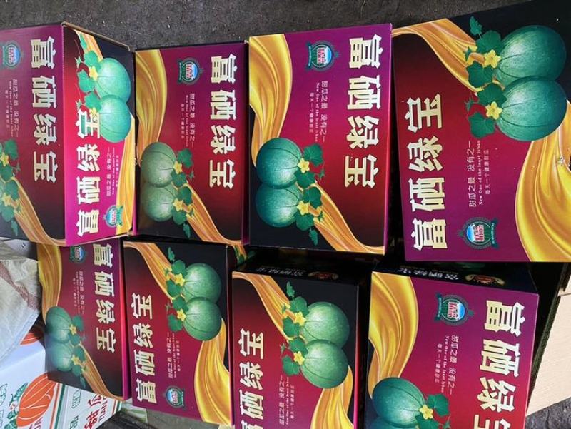 莘县绿宝甜瓜，绿宝石【实力代收代办十年】专业对接客商。