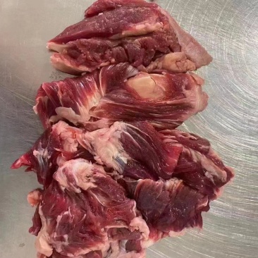 纯干牛碎肉常年加工，炒菜、做馅、非常好质量保证，厂家直销
