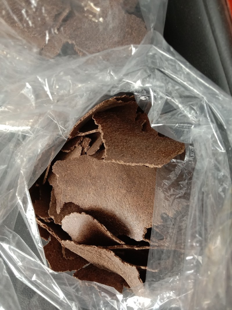 薄片儿花生饼，味道浓厚，厂家一手货源，质量保证