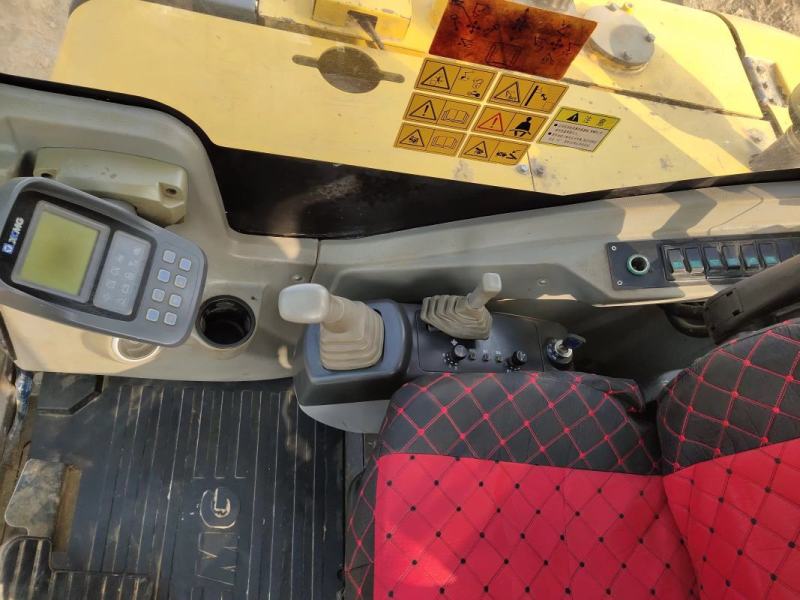 小型二手挖掘机，徐工60.车主一手车，包干活，纯土方