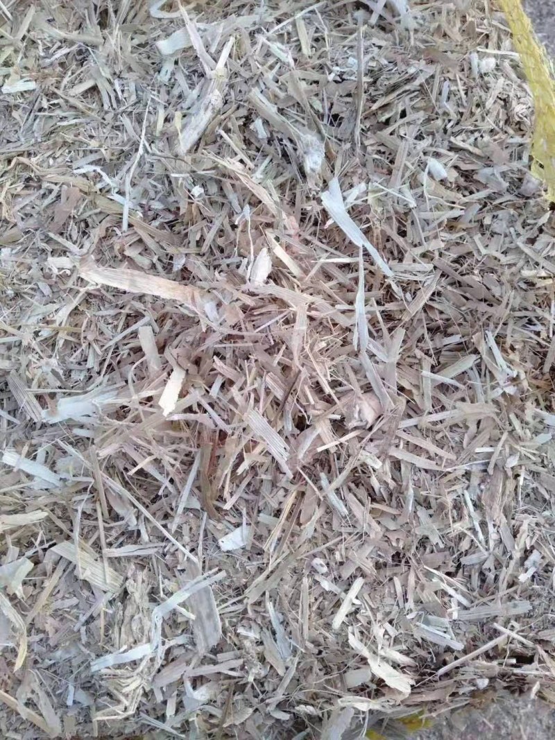 常年出售稻草，厂家直销，质量保证，欢迎选购