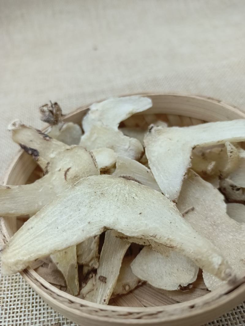 云南三叉白芨片颜色漂亮品质优良正品白芨中药材旱