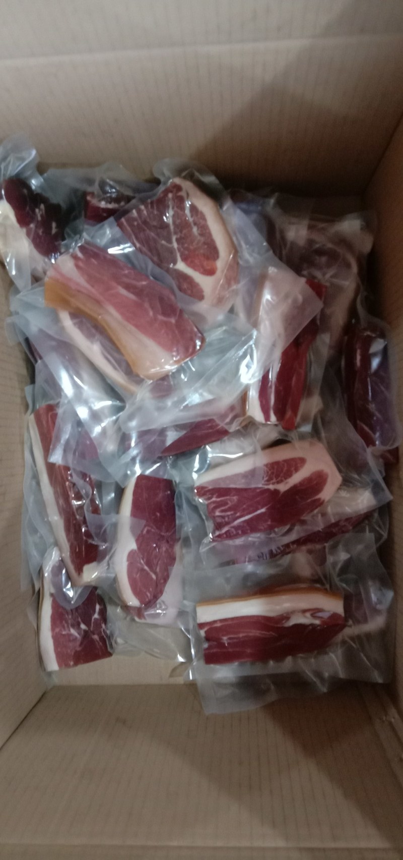 宣威火腿块宣威火腿半年腿一年腿两年腿生吃腿