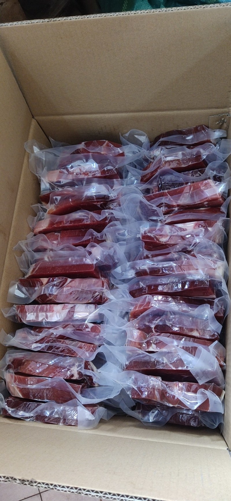宣威火腿块宣威火腿半年腿一年腿两年腿生吃腿