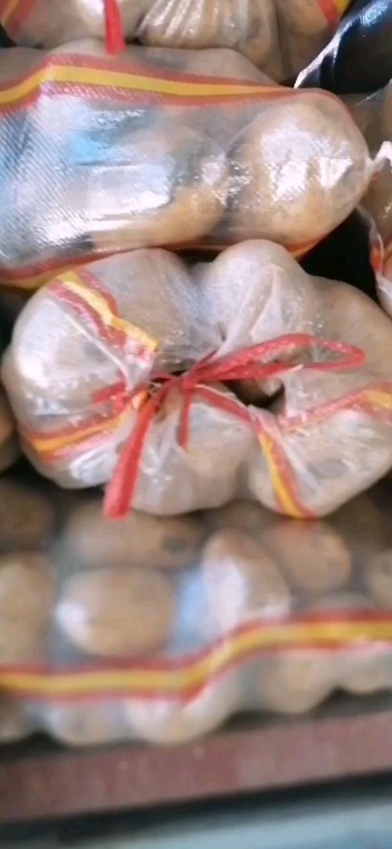 潍坊黄心冷库土豆大量供应，直发市场，电商，超市，产地直发