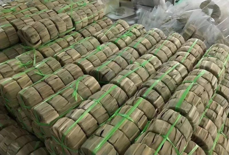 云南传统手工红糖彝族叶子红糖甘蔗红糖块古法土红糖