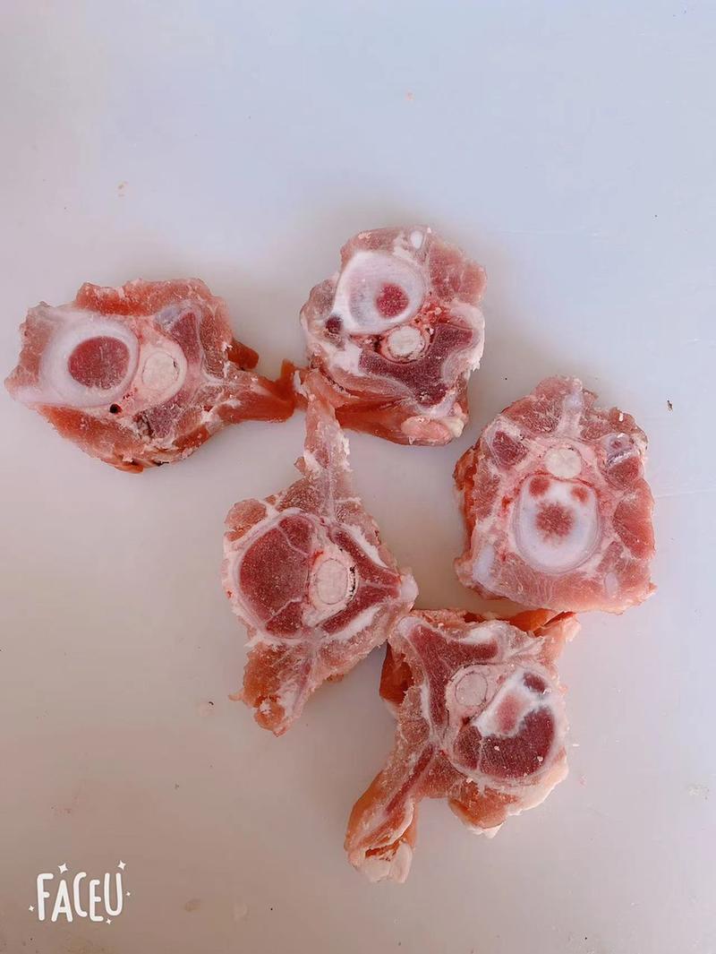 羊蝎子厂家直销加肉羊脊骨，一手货源欢迎选购。。