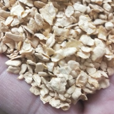 大量生产糖蜜豆皮，糖蜜麸皮，豆粕小料，需要的朋友提前预定