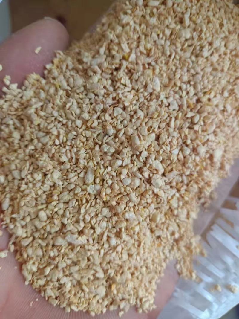 大量生产糖蜜豆皮，糖蜜麸皮，豆粕小料，需要的朋友提前预定