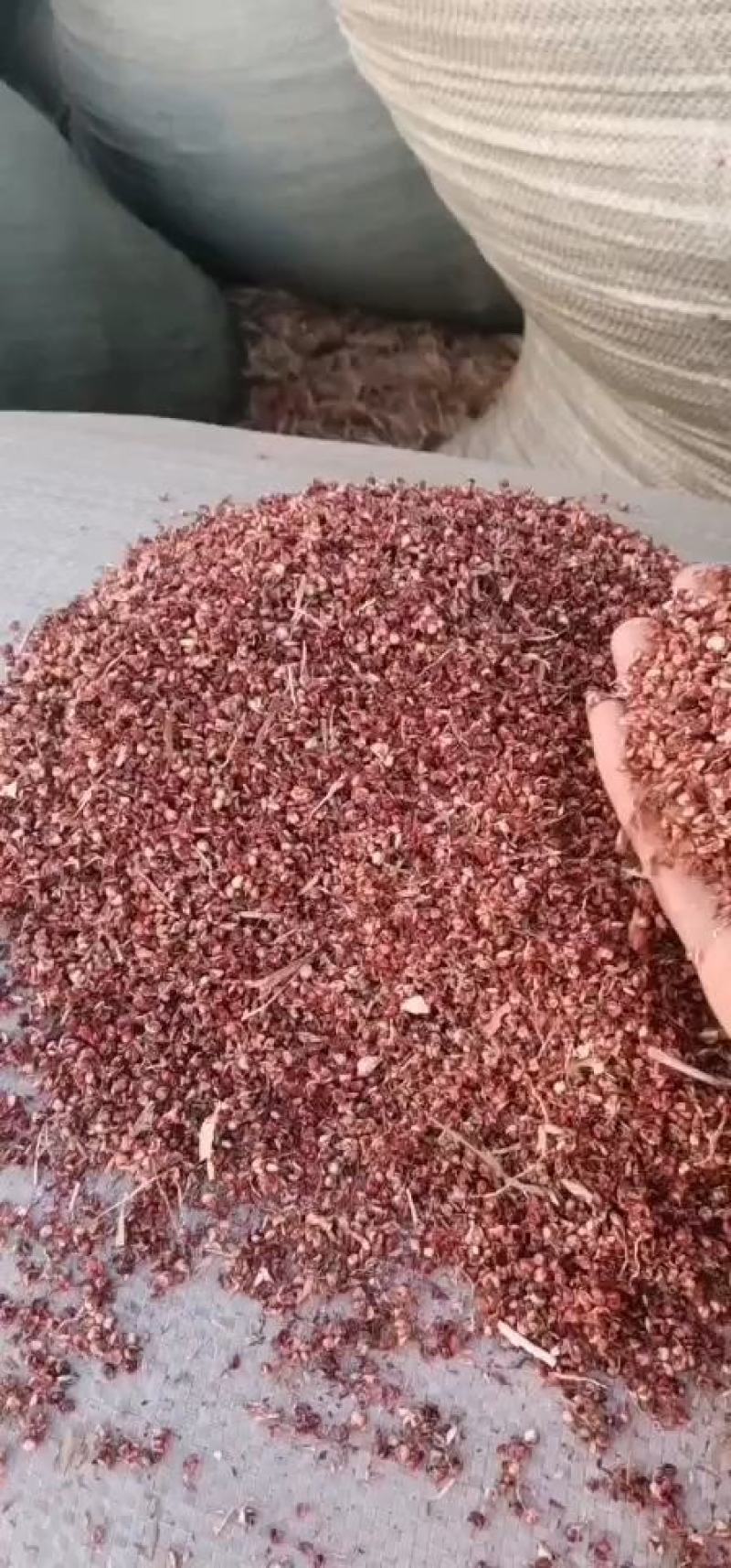 高梁糠高梁壳粉牲畜好料，价格实惠产地直发！！！！！！！