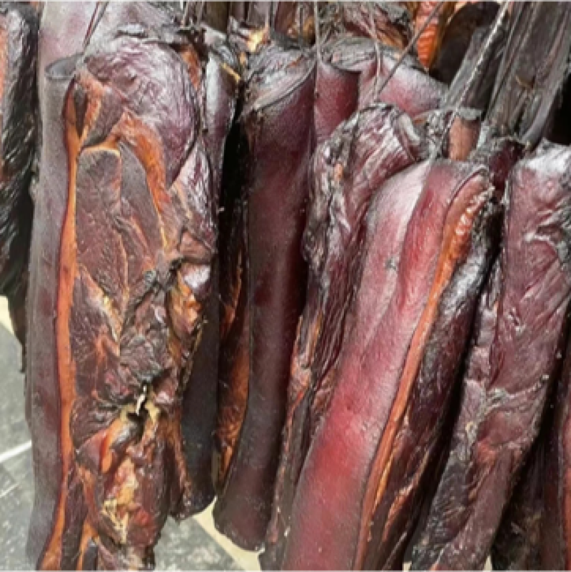 烟熏全干前腿腊肉（黄颜色黑颜色都有货）一手货源
