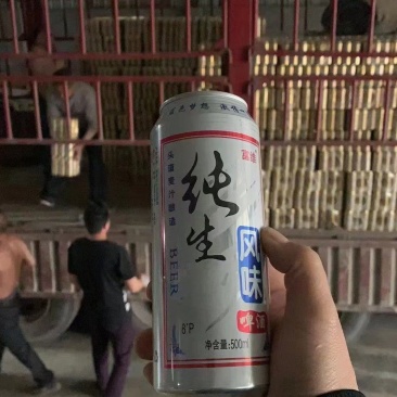 啤酒到货一车