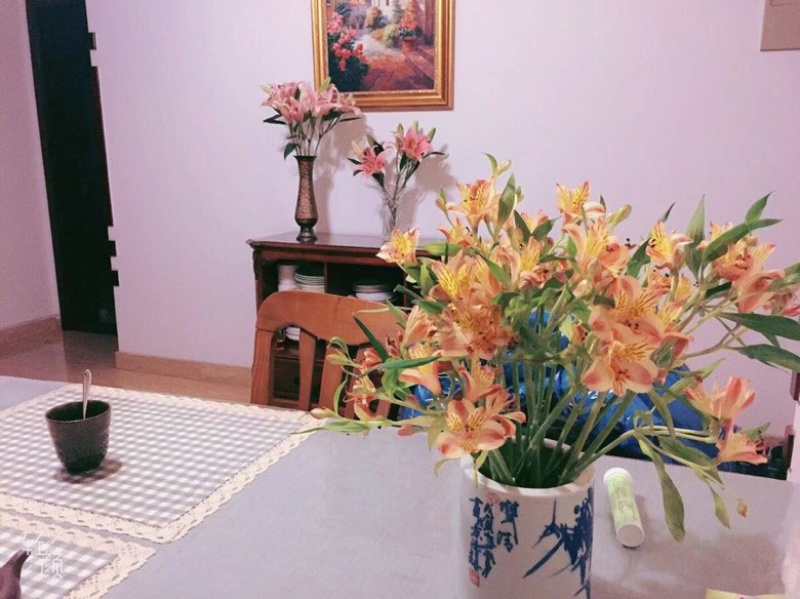 水仙百合橙色六初花10支云南鲜花鲜切花批发一件代发包邮