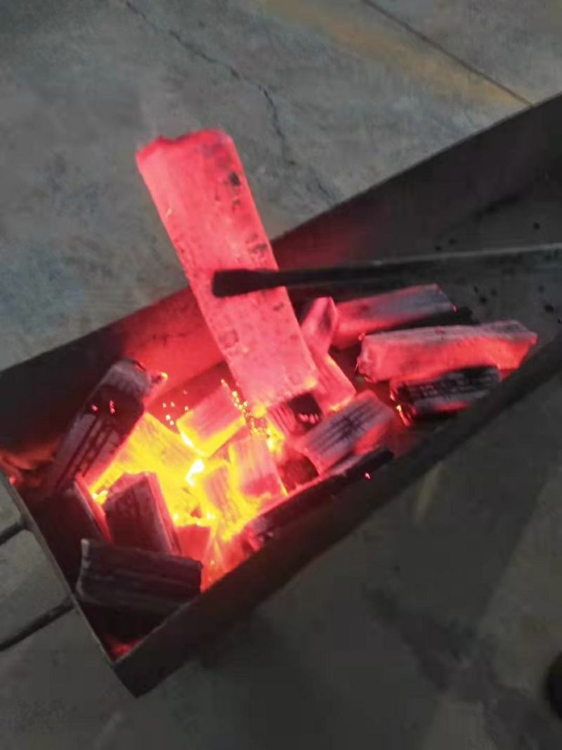 烧烤炭，机制炭，环保炭，无烟炭，灰份低，温度高，持久耐烧