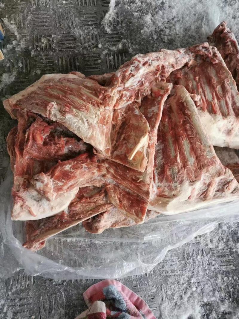 羔羊槽骨，大羊槽骨，颜色鲜，带肉多，价位合适，常年供货